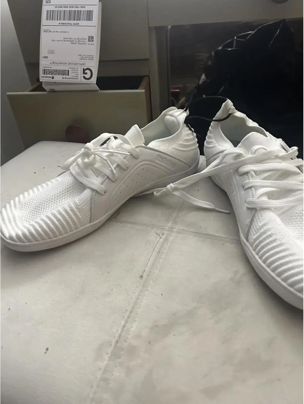 Brand new White Relxfeet sneakers with ribbed texture size 10.5